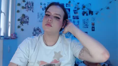 Snapshot of yuriko_doll chatting on June 7, 5:16 pm yuriko online show from June 7, 5:16 pm