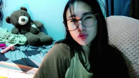 yuriyumixx_xoxo online show from January 17, 3:50 pm