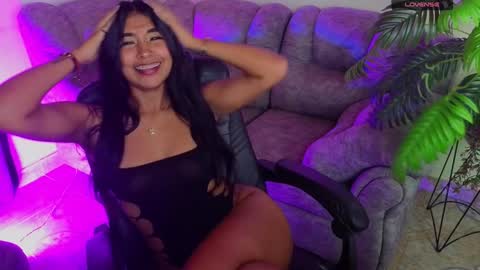 Snapshot of yurumar_ chatting on December 9, 6:57 pm yurumar_ online show from December 9, 6:57 pm