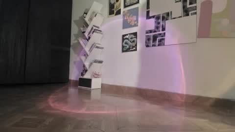 paola online show from March 10, 11:10 pm