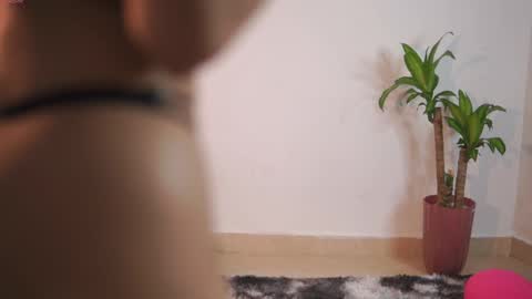 Yuyi Cam online show from November 25, 3:28 am