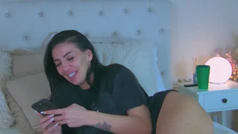 Laura online show from February 23, 10:29 pm