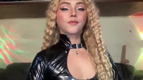 Miss Cali online show from October 25, 6:57 pm