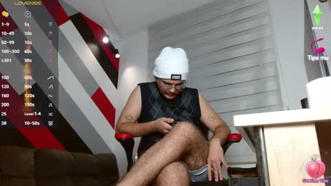 Snapshot of zac_golden chatting on May 8, 11:48 am Zack online show from May 8, 11:48 am