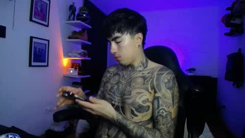 zac_muller1 online show from February 26, 11:42 am