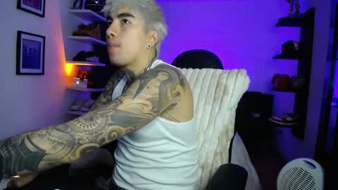 zac_muller1 online show from May 31, 2:53 am
