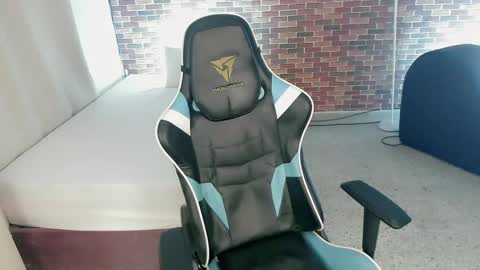 ZACARIAS online show from September 15, 3:39 am