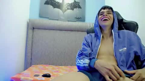 ZACARIAS online show from March 8, 3:21 am