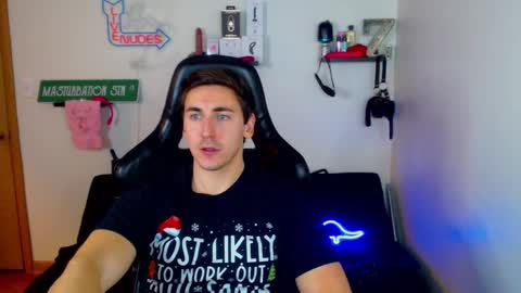 Snapshot of zach_rhyder chatting on December 25, 1:53 am Zach Rhyder online show from December 25, 1:53 am