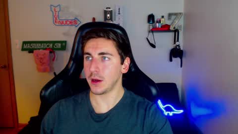 Snapshot of zach_rhyder chatting on January 3, 1:16 am Zach Rhyder online show from January 3, 1:16 am