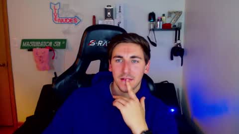 Snapshot of zach_rhyder chatting on February 19, 2:55 am Zach Rhyder online show from February 19, 2:55 am