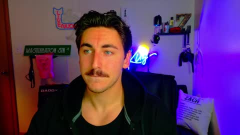 Snapshot of zach_rhyder chatting on November 10, 2:32 am Zach Rhyder online show from November 10, 2:32 am