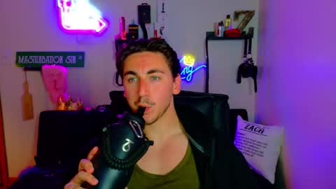 Zach Rhyder online show from April 29, 12:48 am