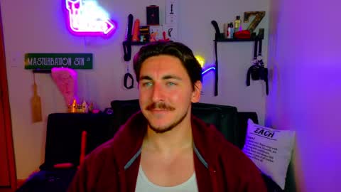 Snapshot of zach_rhyder chatting on May 28, 1:58 am Zach Rhyder online show from May 28, 1:58 am