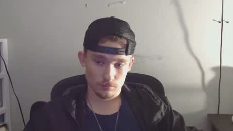 Snapshot of zachmcw25 chatting on December 3, 1:35 am zachmcw25 online show from December 3, 1:35 am