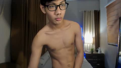 zack212003 online show from September 24, 10:46 pm