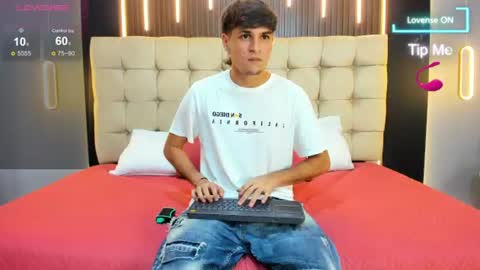 Snapshot of zack23__ chatting on June 14, 3:08 am zack23__ online show from June 14, 3:08 am