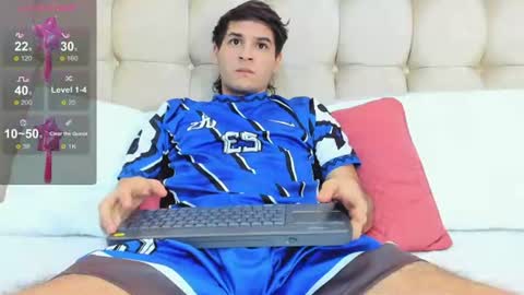 Snapshot of zack23__ chatting on July 19, 3:43 am zack23__ online show from July 19, 3:43 am