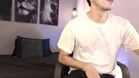 Snapshot of zack_isback chatting on April 23, 7:49 pm zack_isback online show from April 23, 7:49 pm