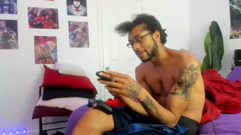Snapshot of zack_piphermax chatting on June 21, 1:24 pm Zack Pipher online show from June 21, 1:24 pm