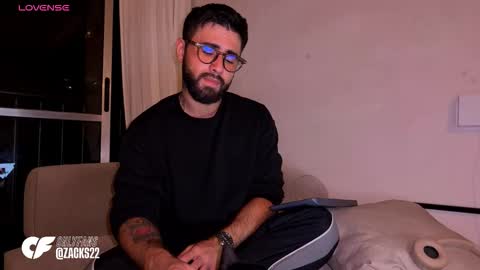 zack_sullivan22 online show from March 10, 6:18 am