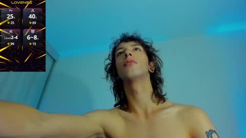 Snapshot of zackcum_ chatting on February 6, 5:25 am for you Zack online show from February 6, 5:25 am