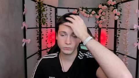 Snapshot of zackhandsome chatting on February 18, 12:39 pm Zack online show from February 18, 12:39 pm