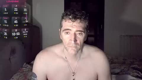 Snapshot of zackhot31 chatting on June 4, 9:32 pm Ivan online show from June 4, 9:32 pm