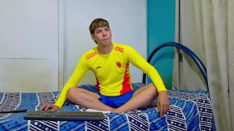 ZackMontiel07 online show from February 10, 8:51 am