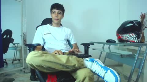 zack online show from January 6, 9:00 pm