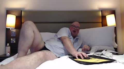 Snapshot of zacsmithuk chatting on January 27, 4:01 pm Zac Smitj online show from January 27, 4:01 pm