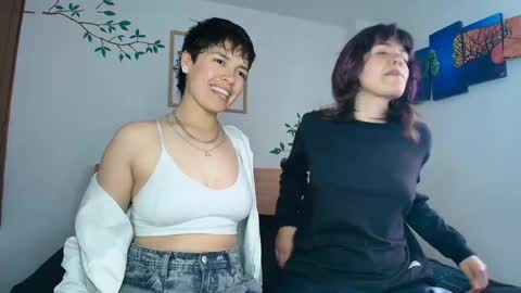 Snapshot of zafira_raven chatting on May 24, 9:53 pm zafira_raven online show from May 24, 9:53 pm