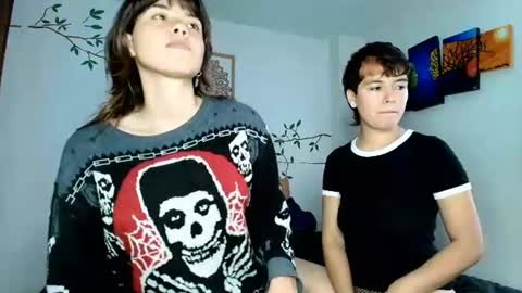 Snapshot of zafira_raven chatting on July 20, 9:28 pm zafira_raven online show from July 20, 9:28 pm