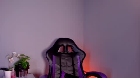 Snapshot of zafiro__brown chatting on June 13, 10:40 pm Zafiro Brown online show from June 13, 10:40 pm