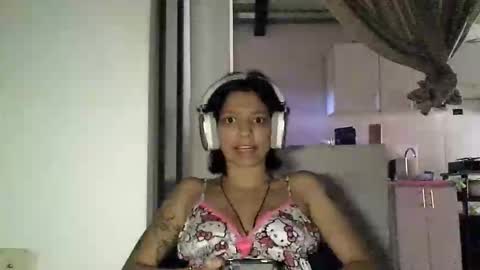 Snapshot of zafiro_rubi chatting on May 28, 2:03 pm Zafiro online show from May 28, 2:03 pm