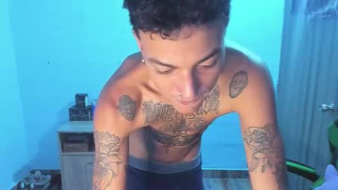 BiG Zafiro online show from December 5, 11:52 am