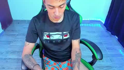 BiG Zafiro online show from April 30, 1:39 pm