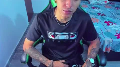 BiG Zafiro online show from June 13, 3:32 pm