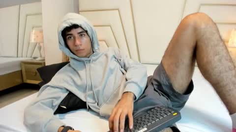 zahir_ashar online show from October 28, 11:03 am