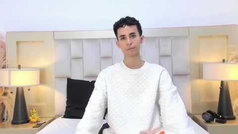 zahir_ashar online show from April 8, 11:37 pm