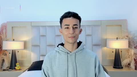 zahir_ashar online show from April 15, 12:39 am