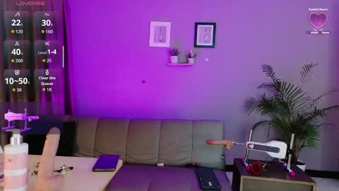 Snapshot of zahramilf chatting on February 23, 8:28 pm zahramilf online show from February 23, 8:28 pm