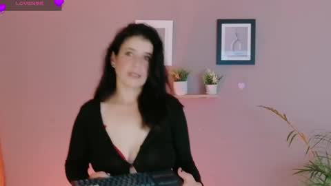 Snapshot of zahramilf chatting on March 1, 7:49 pm zahramilf online show from March 1, 7:49 pm