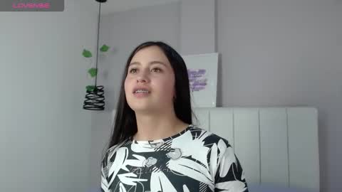 Snapshot of zaida_1 chatting on February 27, 8:20 pm Zaida online show from February 27, 8:20 pm