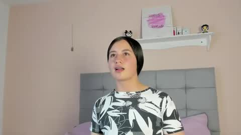 Snapshot of zaida_1 chatting on April 22, 9:38 pm Zaida online show from April 22, 9:38 pm