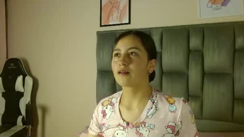 Snapshot of zaida_1 chatting on June 15, 11:18 pm Zaida online show from June 15, 11:18 pm