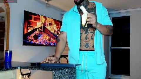 Snapshot of zain_diesel7 chatting on February 8, 2:48 am INSTAGRAM yormanfit7 online show from February 8, 2:48 am