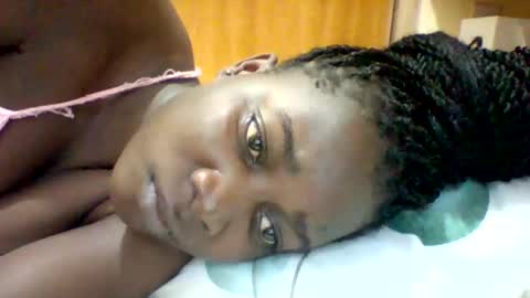 Snapshot of zainxxxx chatting on February 7, 1:47 am zainxxxx online show from February 7, 1:47 am