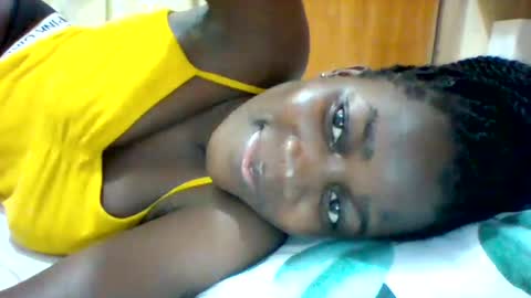 Snapshot of zainxxxx chatting on February 16, 8:33 pm zainxxxx online show from February 16, 8:33 pm