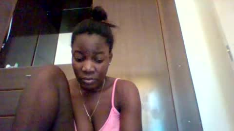 Snapshot of zainxxxx chatting on May 16, 10:36 am zainxxxx online show from May 16, 10:36 am